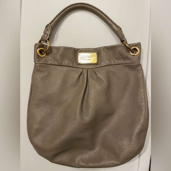 MED Marc by Marc Jacob’s Genuine Leather Shoulder Hand Bag/Purse Taupe